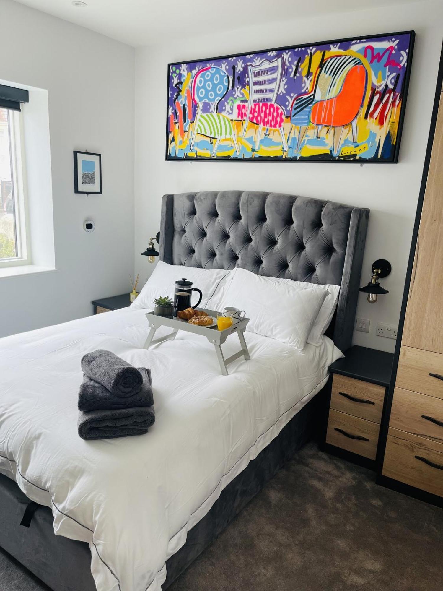 Superb Townhouse Near Vibrant Gloucester Road Bristol Quarto foto